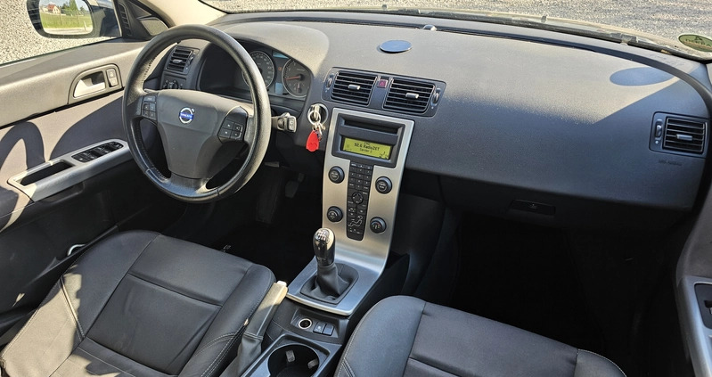 Volvo V50 cena 21950 przebieg: 194000, rok produkcji 2005 z Opatów małe 154